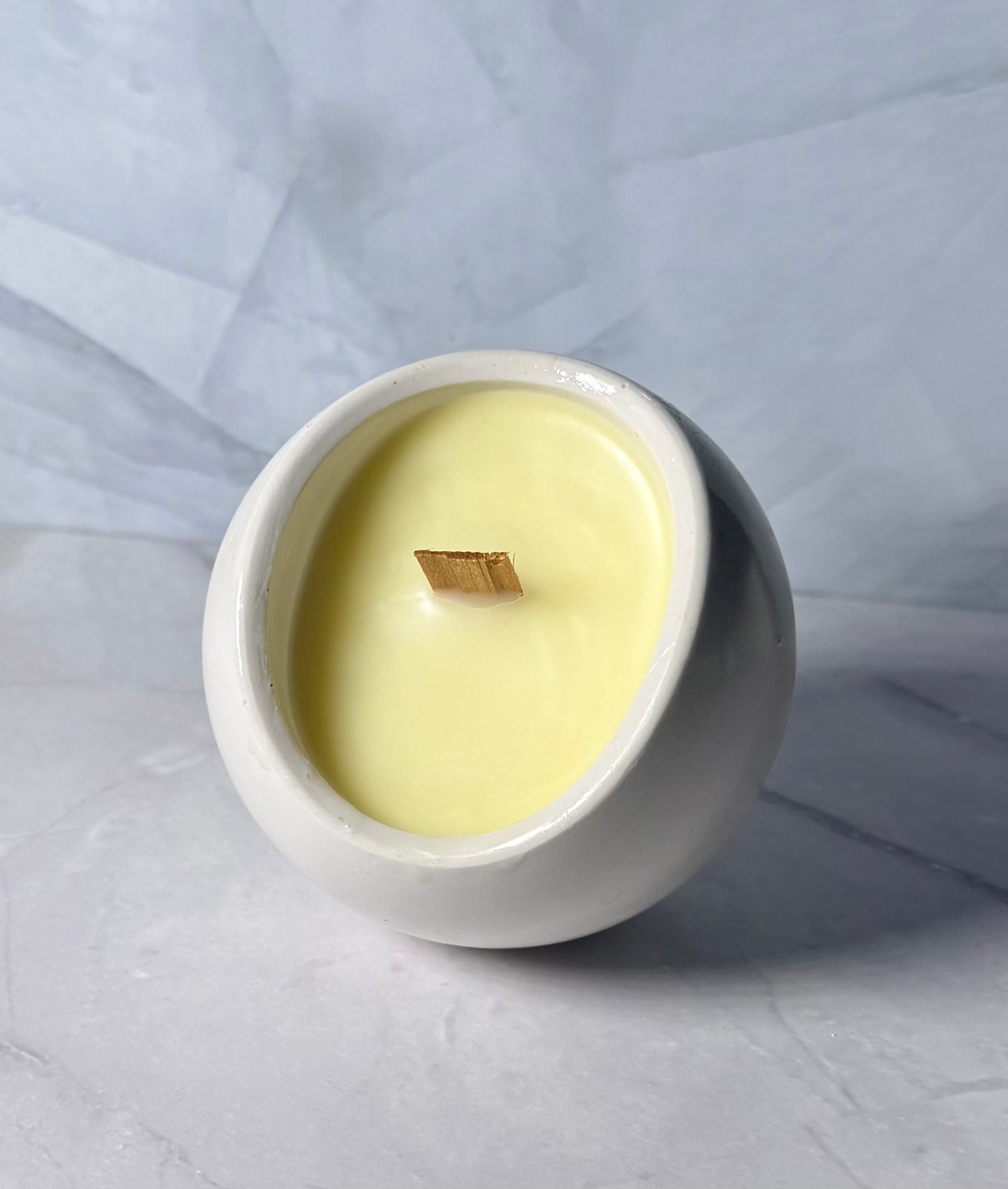 Citrus Splash Candle
Bright citrus. Tropical warmth. Everyday sunshine.