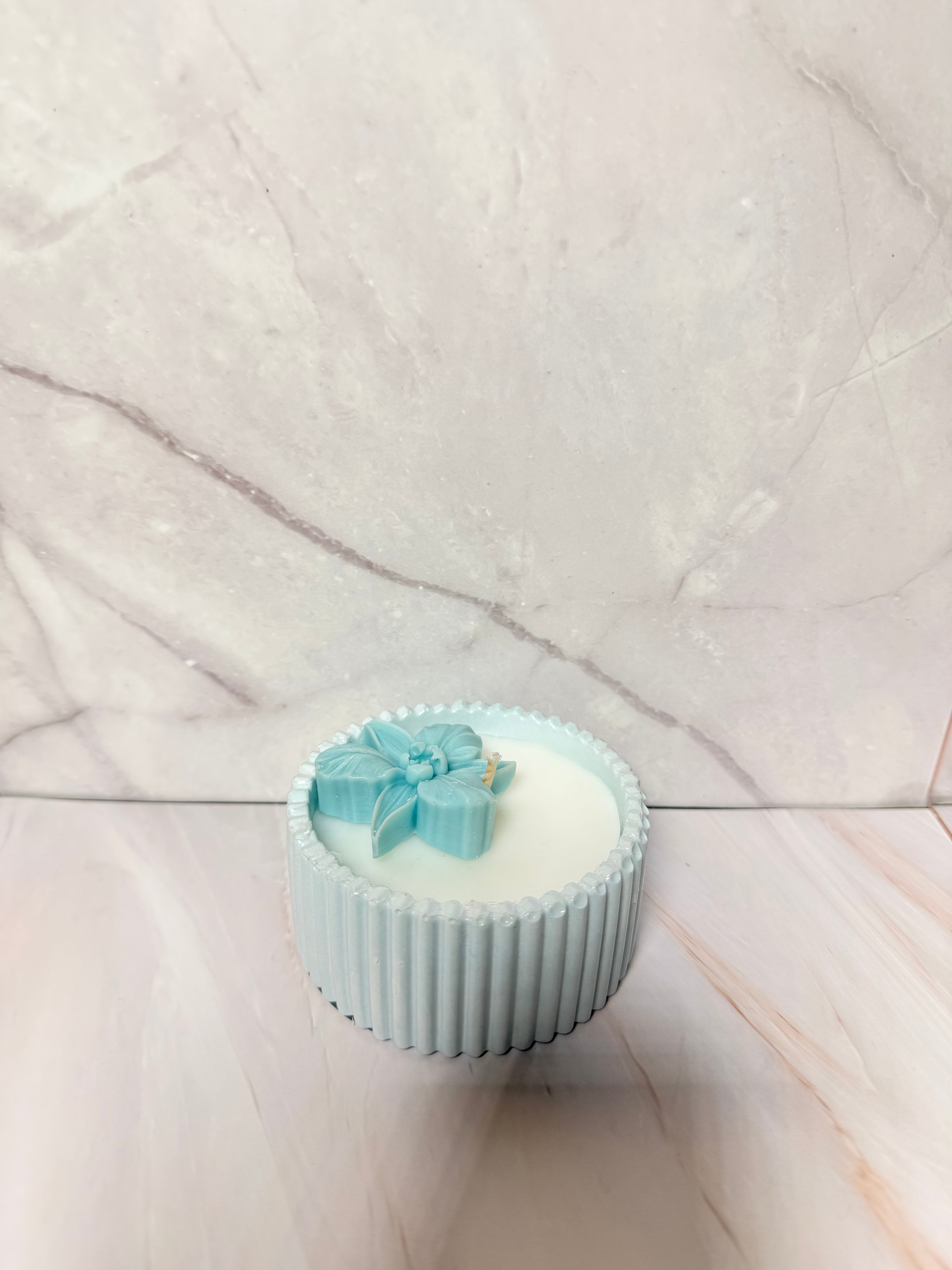 Orchid Mist — Soft Floral Coconut Apricot Candle in Handmade Vessel