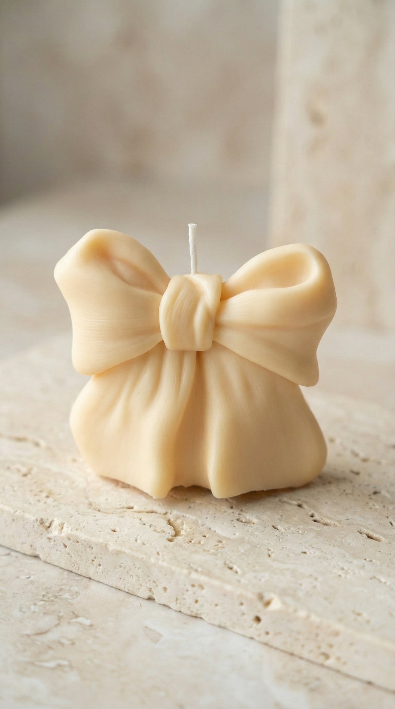 Gifted Bow Candle | Soft Glow Collection | Mo Lumière