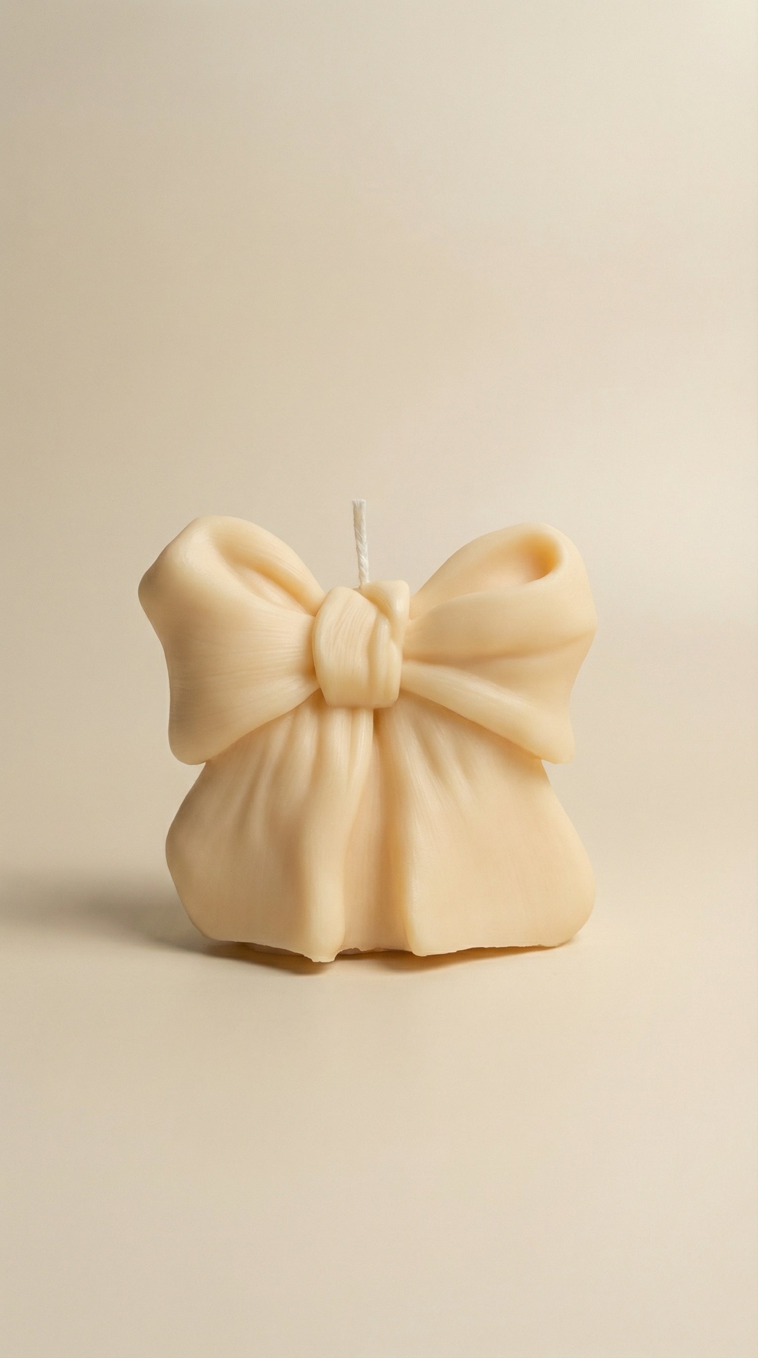 Gifted Bow Candle | Soft Glow Collection | Mo Lumière
