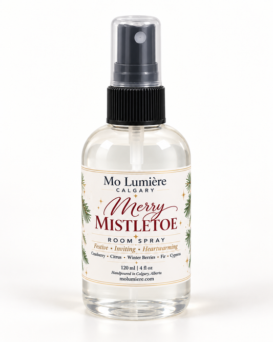 Mo Lumière Calgary Merry Mistletoe Room Spray 120 ml Christmas home fragrance bottle with white label